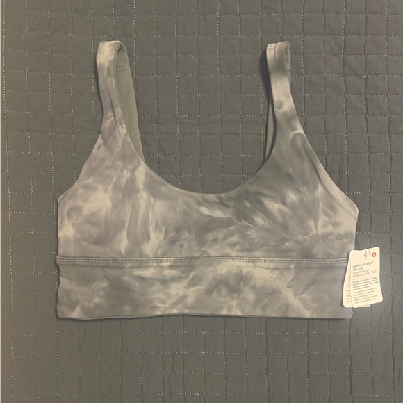 BRAND New LULULEMON Align A/B sports bra - Picture 1 of 6